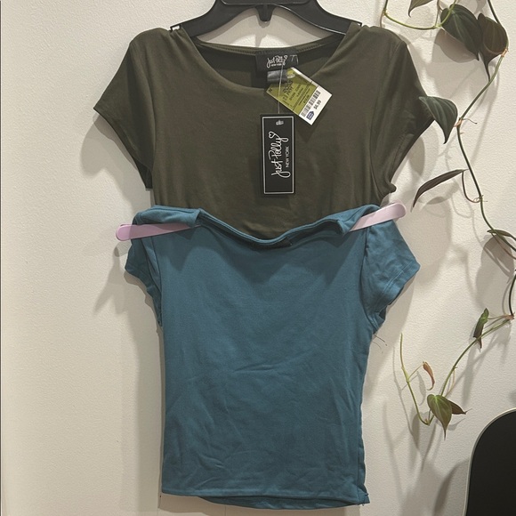 ℬ𝓊𝓃𝒹𝓁ℯ ℴ𝒻 ℴ𝓁𝒾𝓋ℯ 𝒶𝓃𝒹 𝓉ℯ𝒶𝓁 𝓉ℴ𝓅𝓈 ꨄ︎ - Picture 4 of 7